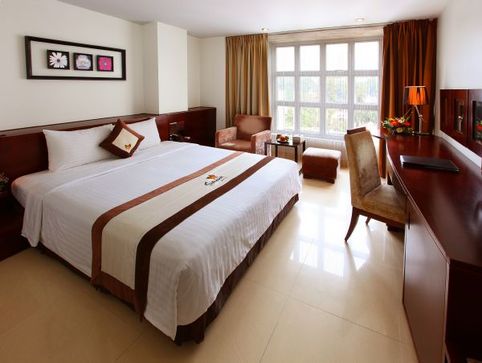 Sanouva buget hotel in district 1 Ho Chi Minh City 